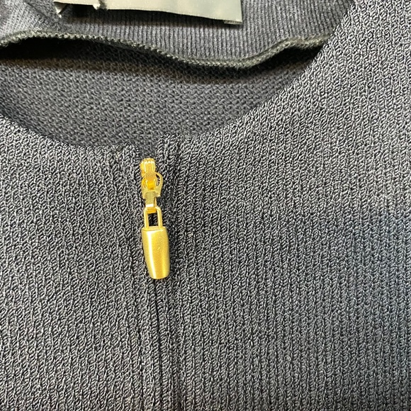 St John Small Black Tight Knit Full Zip Jacket • Santana Knit • Gold Tone Zipper - Picture 3 of 6